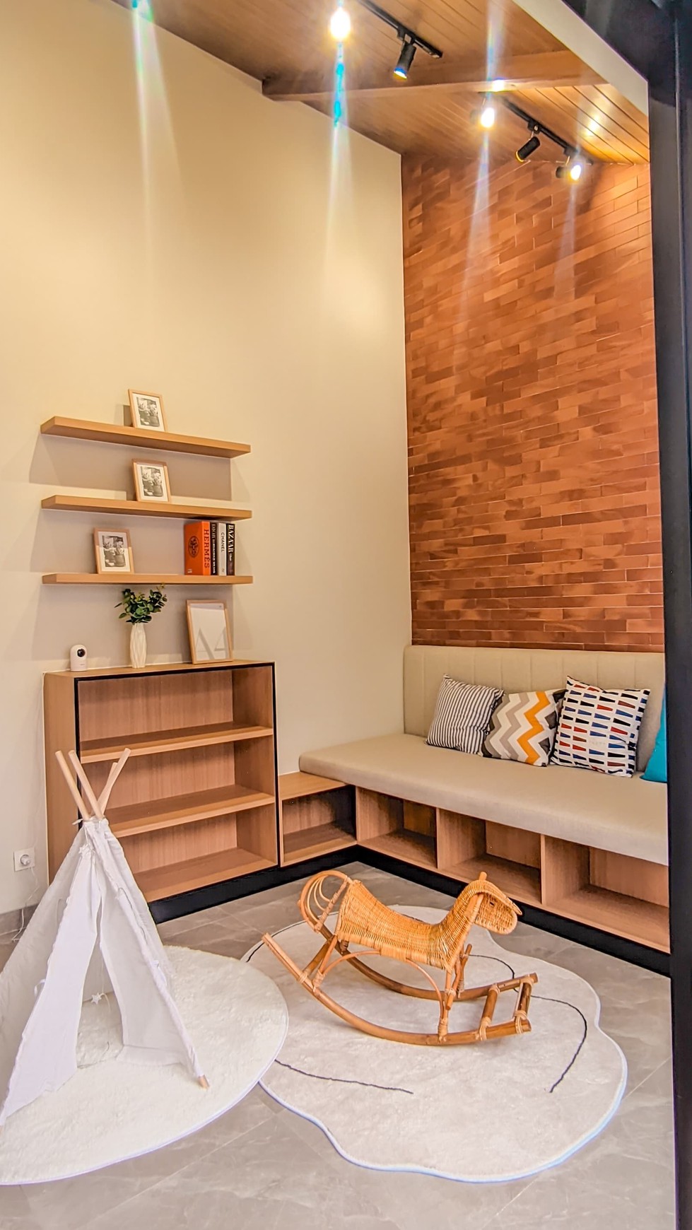 Rumah Hitung Tanah Area Cipete