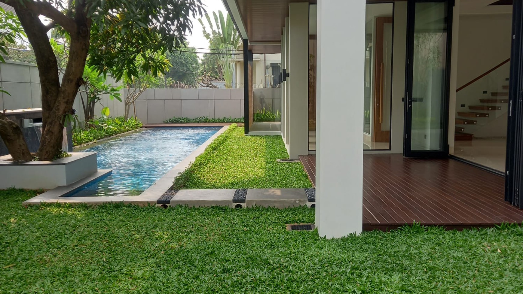 Rumah Hitung Tanah Area Cipete