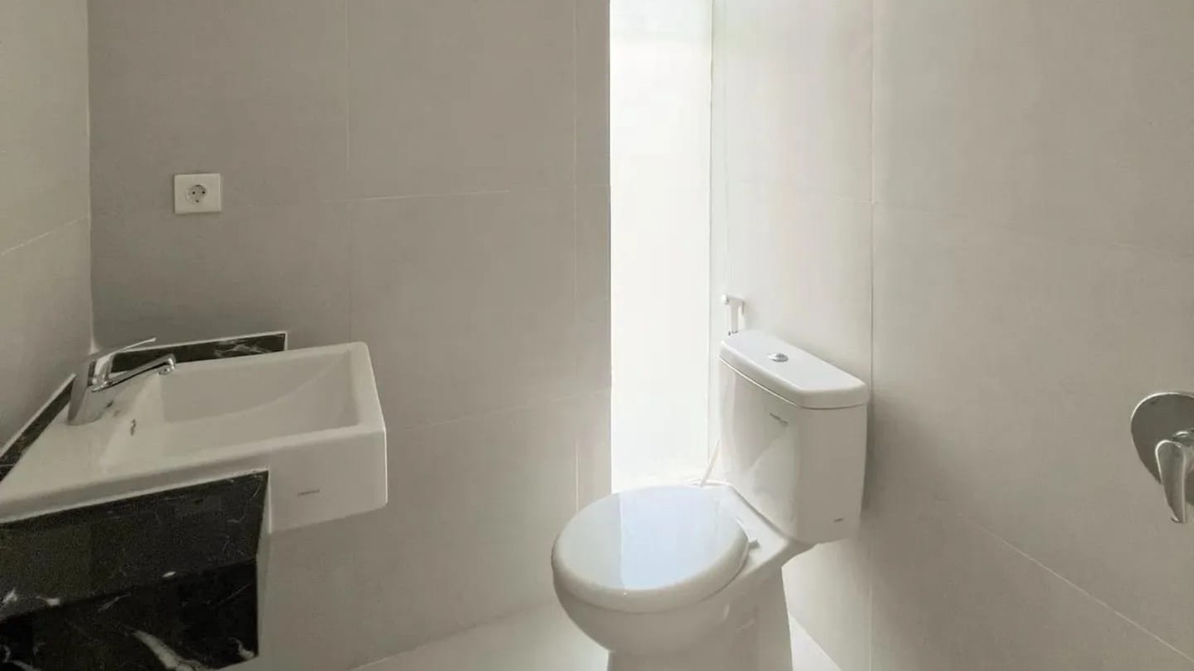 Rumah Hitung Tanah Area Cipete