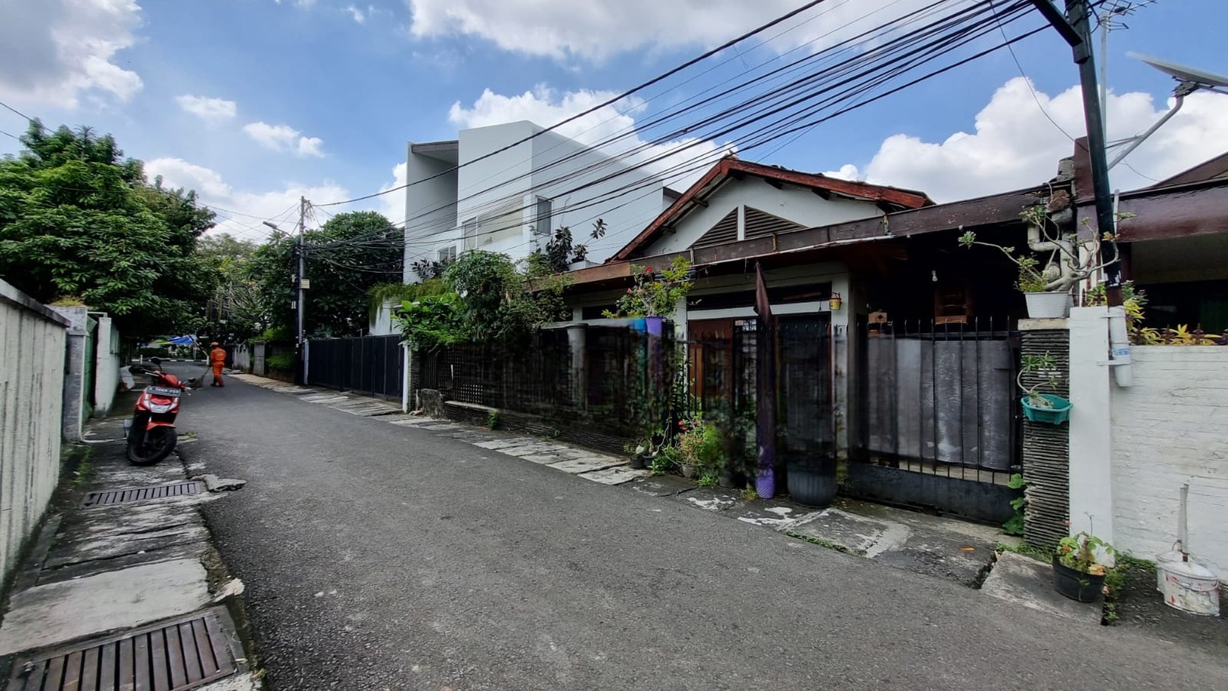 Rumah Tua Hitung Tanah Area Kebayoran Baru