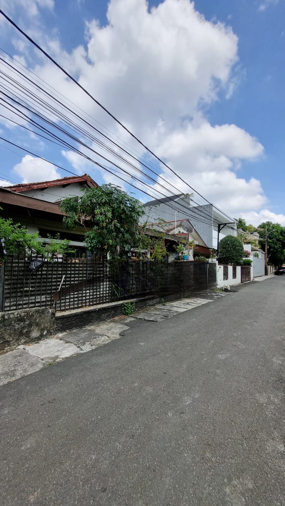 Rumah Tua Hitung Tanah Area Kebayoran Baru