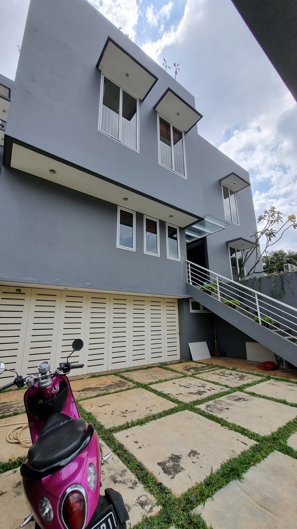 Disewakan Rumah Siap Huni Modern Minimalis Area Kebayoran Baru