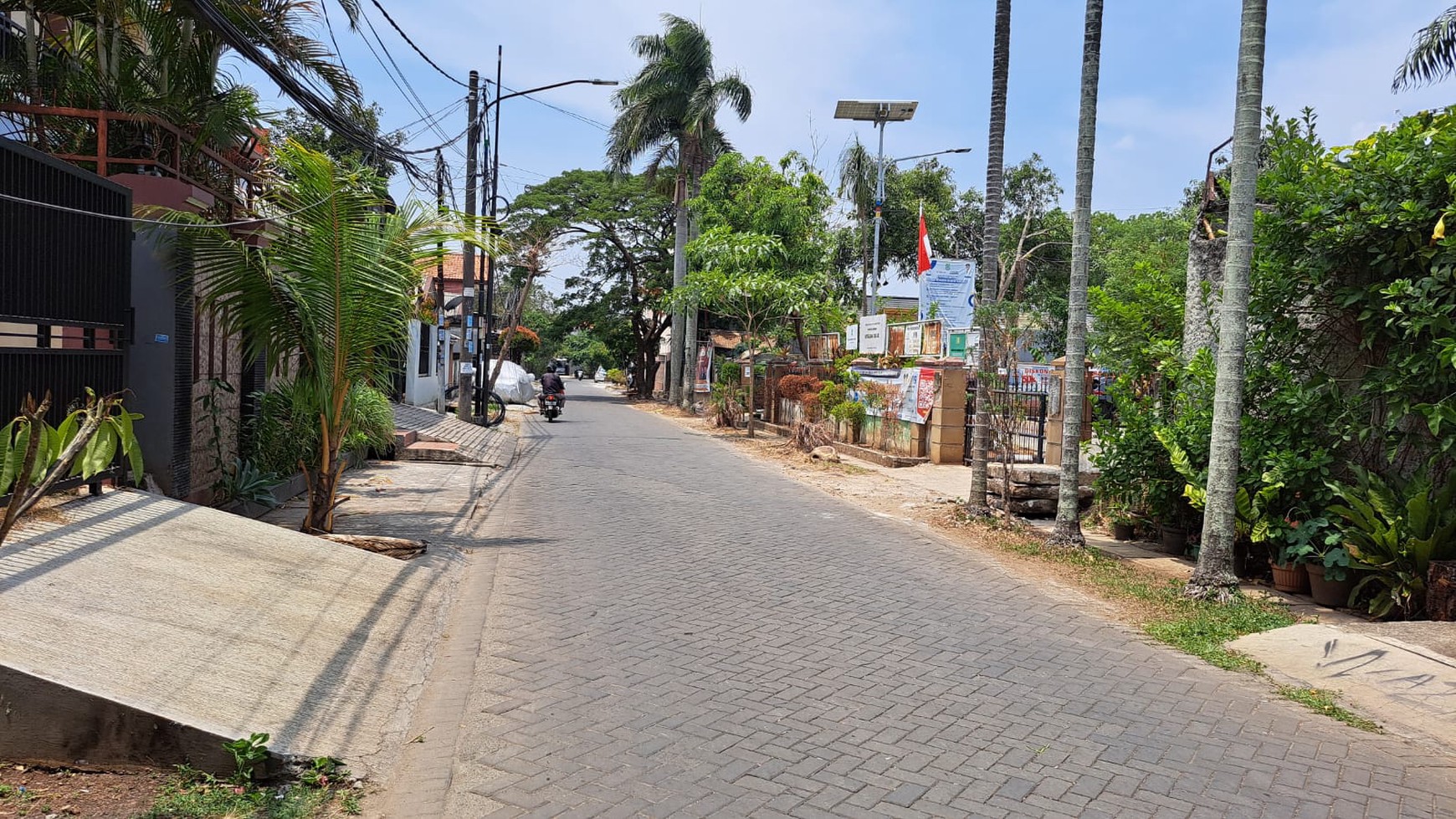 Rumah Baru 2 Lantai Lokasi Strategis dan Asri @Cipadu Jaya