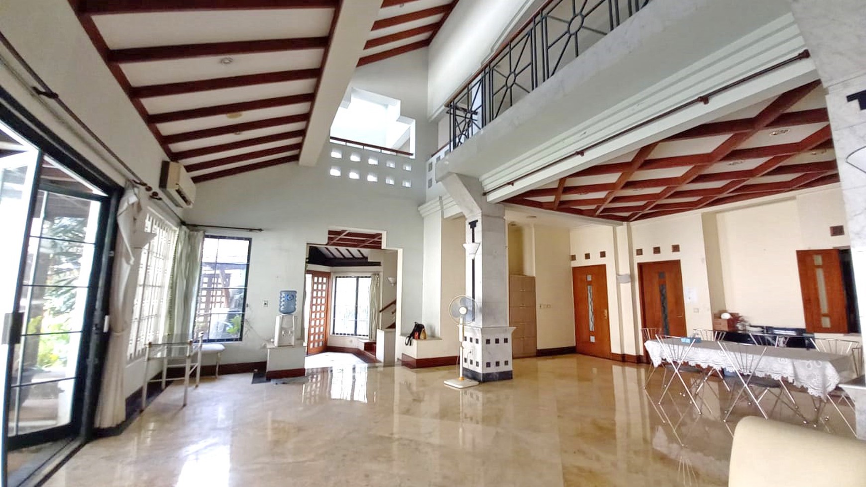 Dijual Rumah Mewah 2 Lantai di Taman Tirta Golf, BSD 