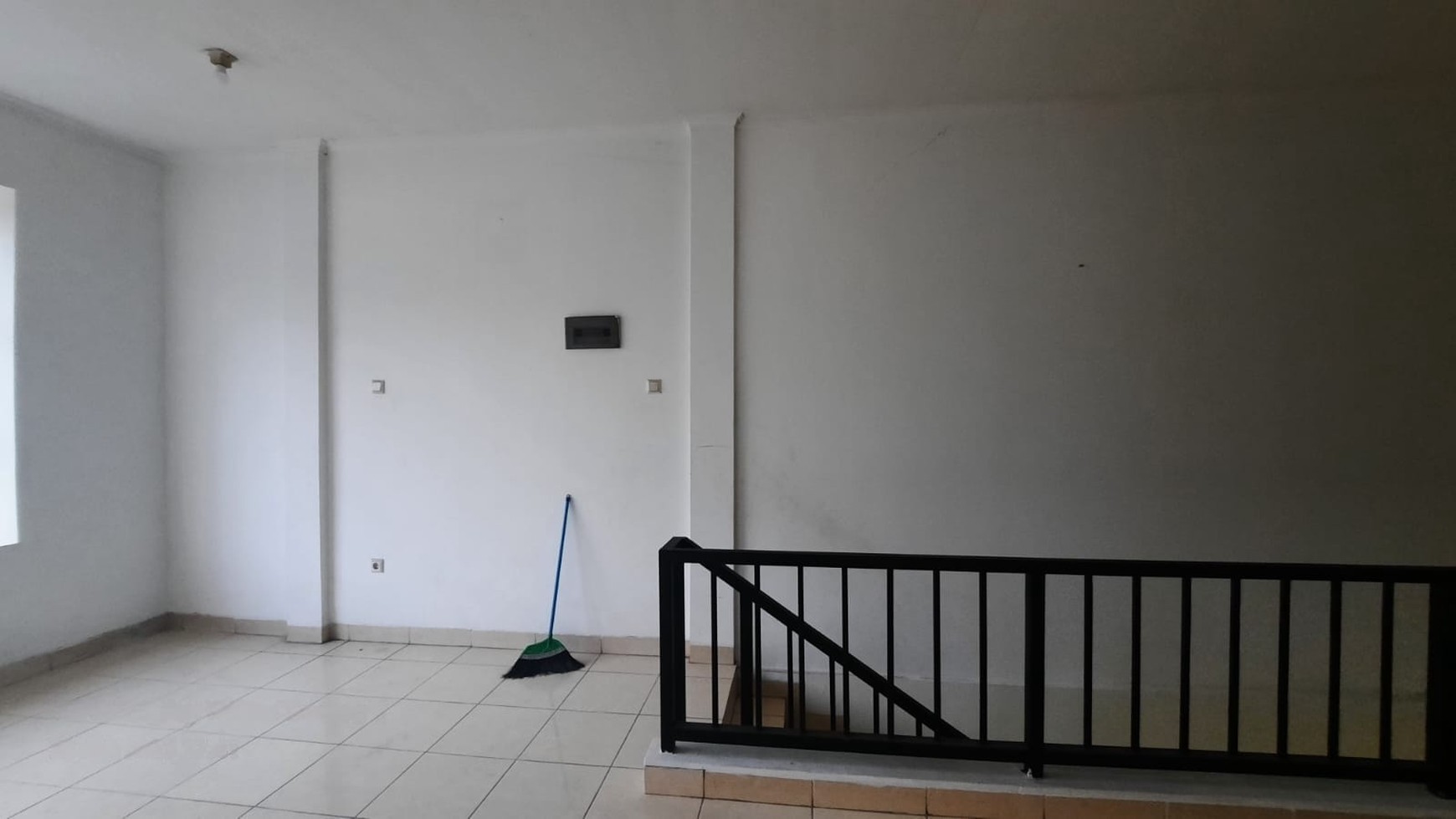 Ruko Pasar Modern 2 Tingkat di Grand wisata 