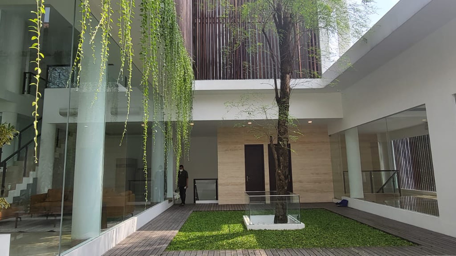 Brand New Modern House di kawasan Dharmawangsa, Kebayoran Baru, Jakarta Selatan