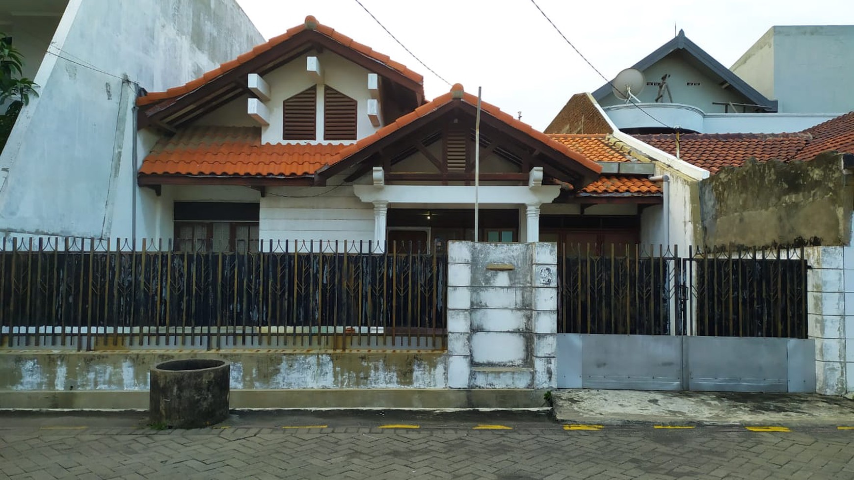 Dijual Rumah Jalan Lebak Indah - Kel.Gading - Kec.Tambaksari - Surabaya Timur 