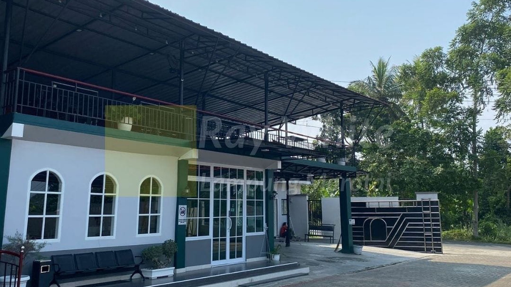 Dijual Rumah dan Tempat Usaha vr