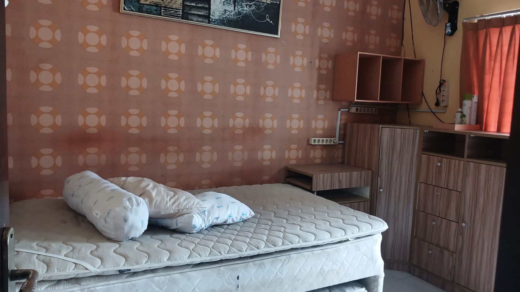Rumah Furnished Siap Huni dekat Stasiun KRL Jurang Mangu