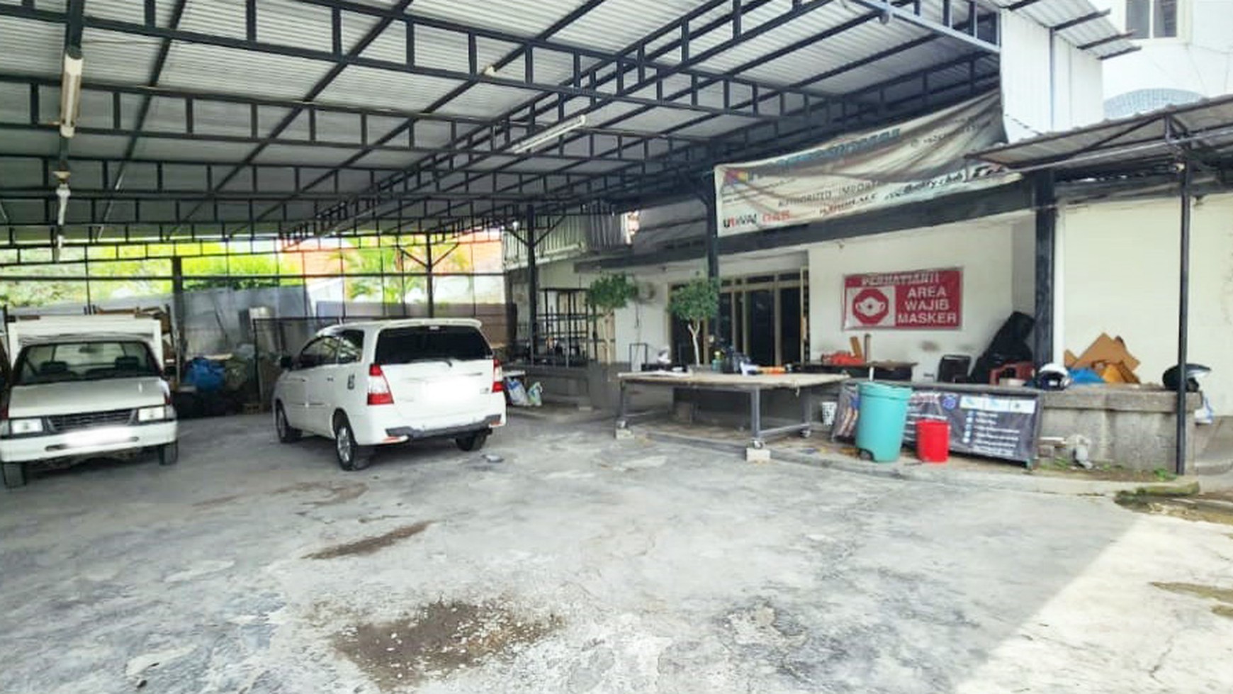 Rumah di Jl. Anjasmoro Surabaya Kota, Cocok untuk Kantor / Usaha - LM -