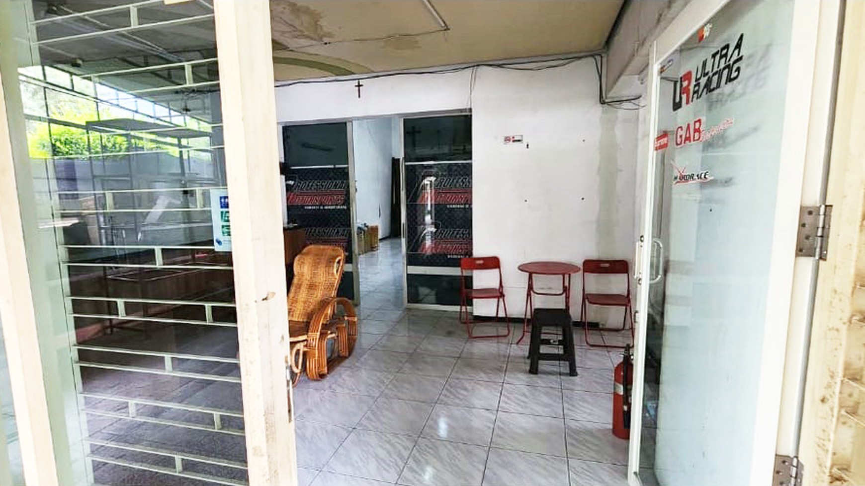 Rumah di Jl. Anjasmoro Surabaya Kota, Cocok untuk Kantor / Usaha - LM -