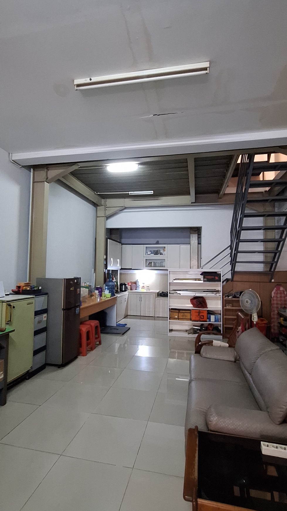 Dijual rumah full furnished di jelambar selatan