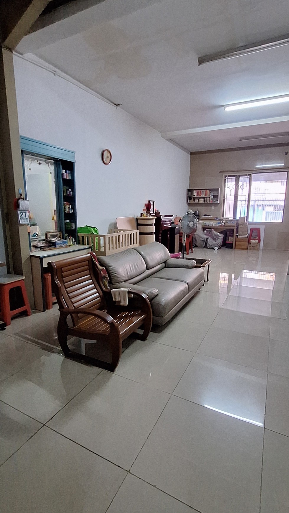 Dijual rumah full furnished di jelambar selatan