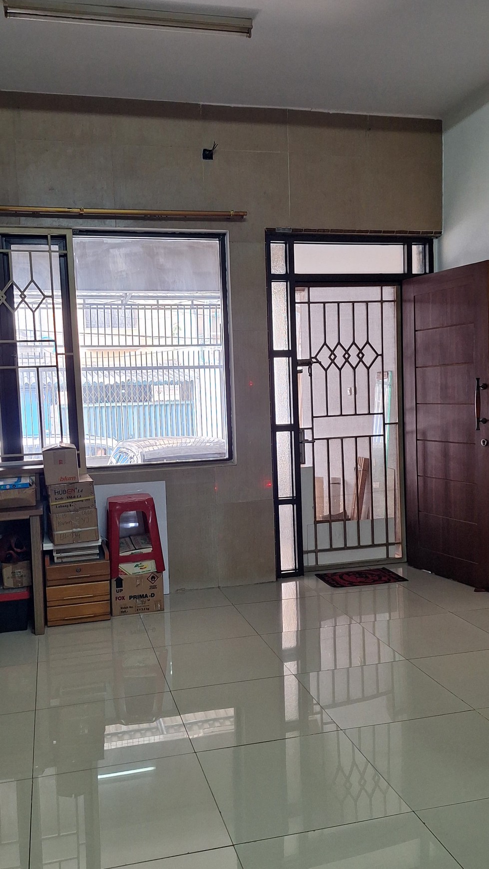 Dijual rumah full furnished di jelambar selatan