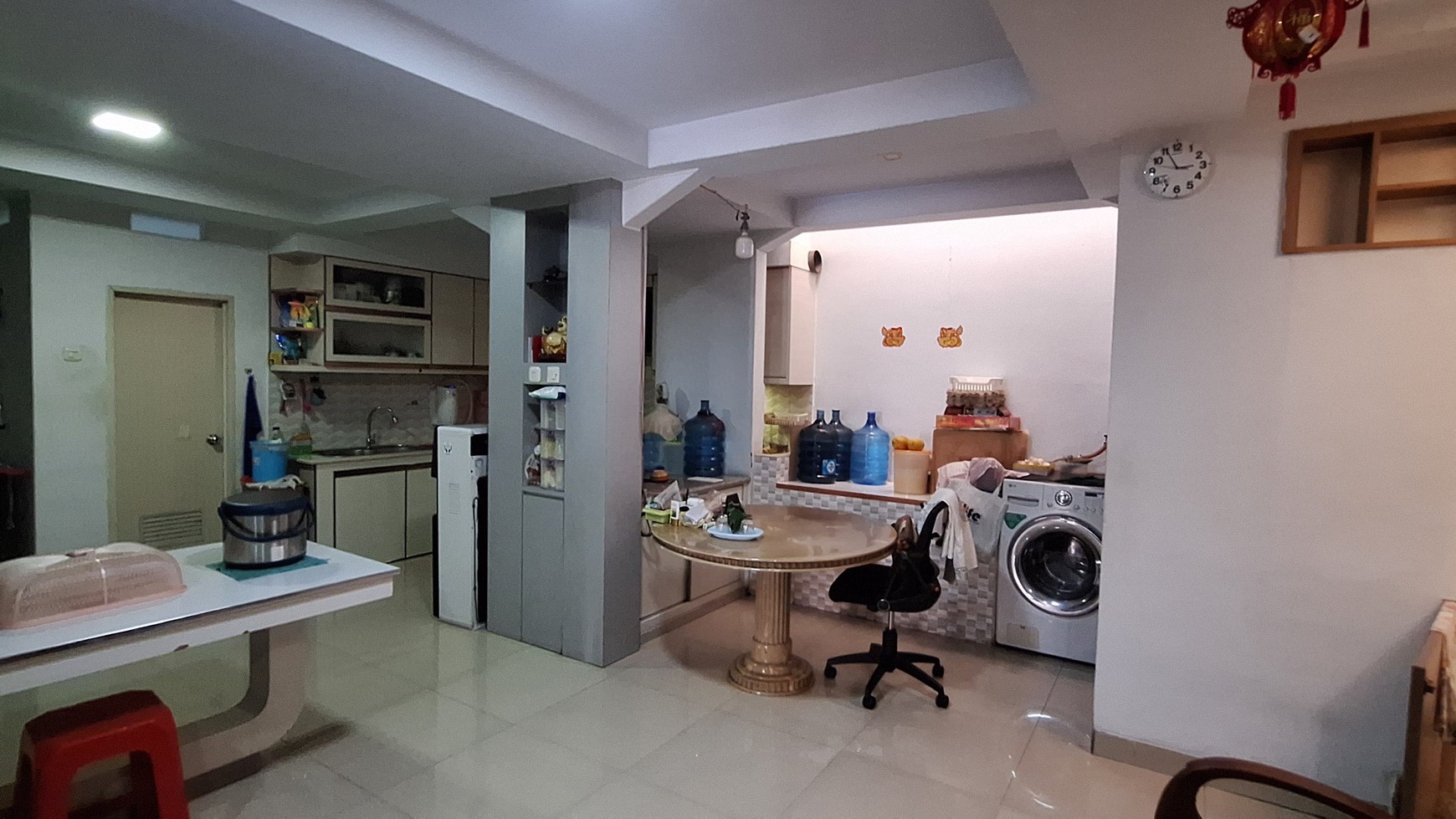 Dijual rumah full furnished di jelambar selatan