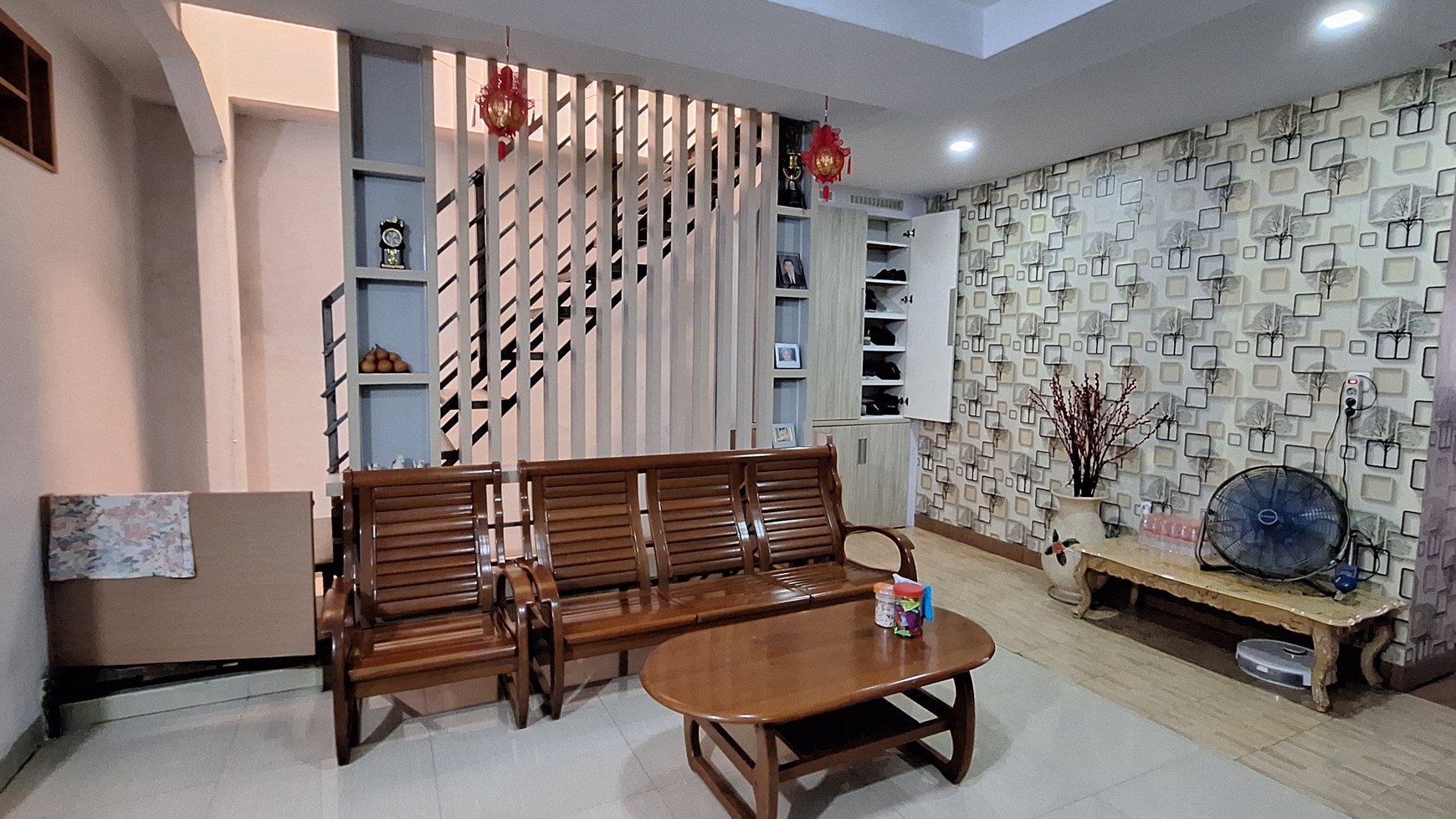 Dijual rumah full furnished di jelambar selatan