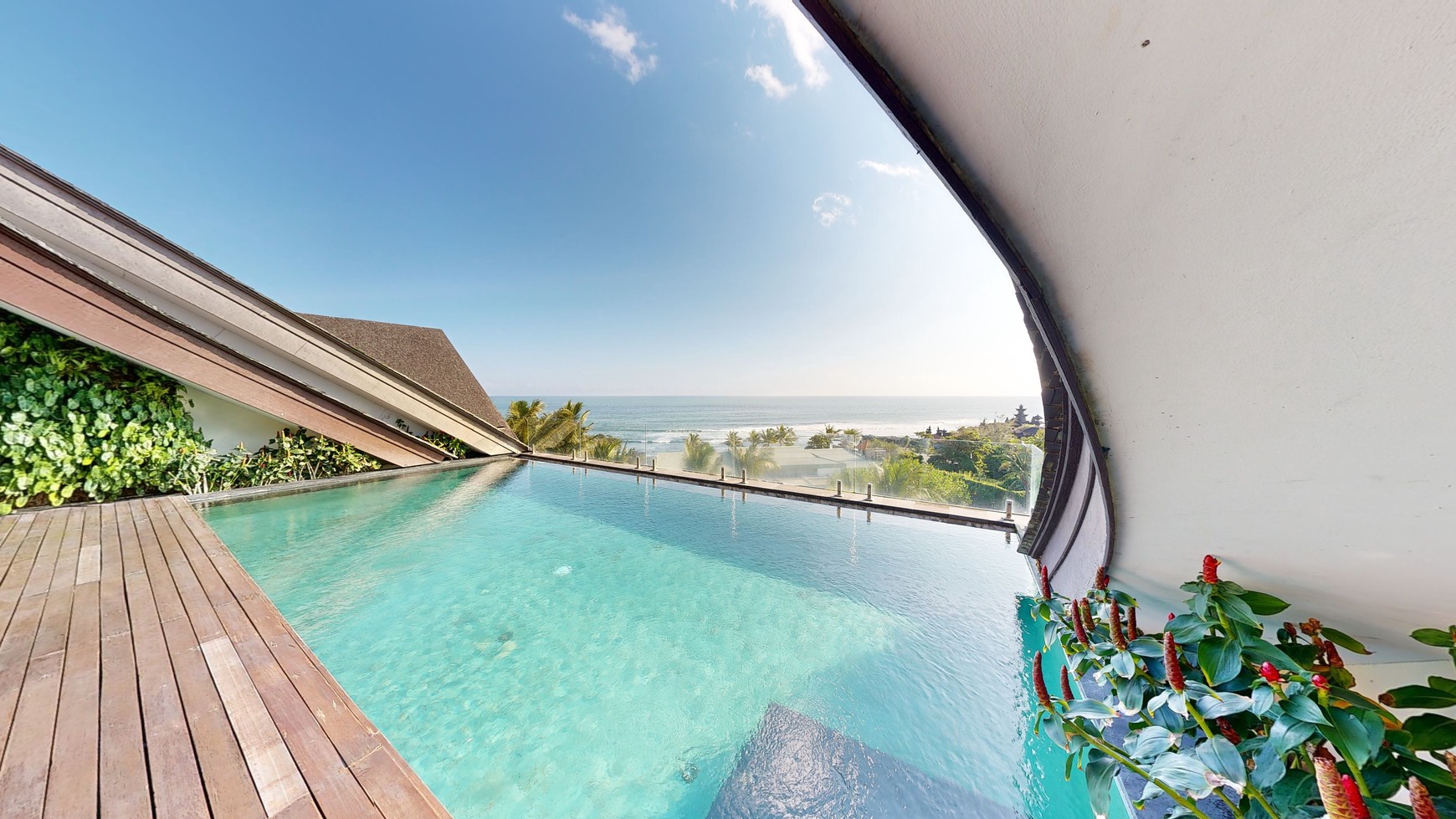 Leasehold - Luxurious Oceanfront Penthouse in Canggu with Private Rooftop Pool