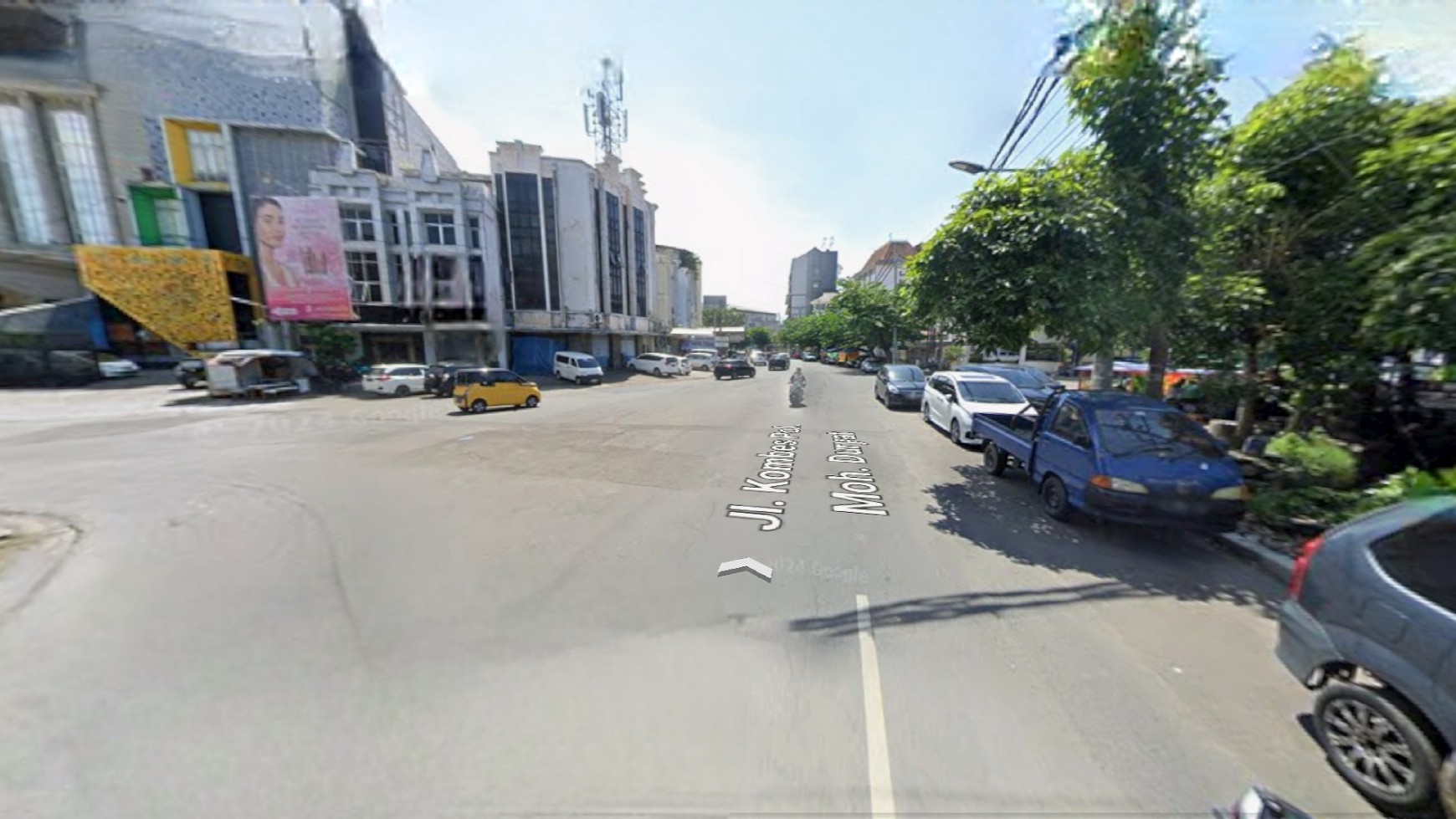 Dijual / Disewakan Ruko Surabaya Pusat di Jl.Kombes Pol M. Duryat - NOL Jalan Raya dekat Pregolan Bundar - Parkiran Mobil Luas Cocok buat Segala Usaha, Kantor ,Bank , Bakery , Cafe dll