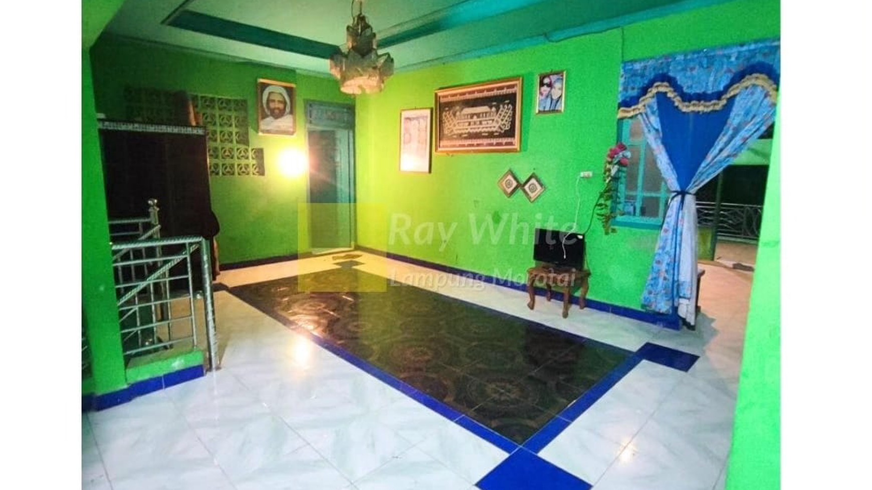 Dijual Tanah bonus kost2an dan rumah 2 lantai