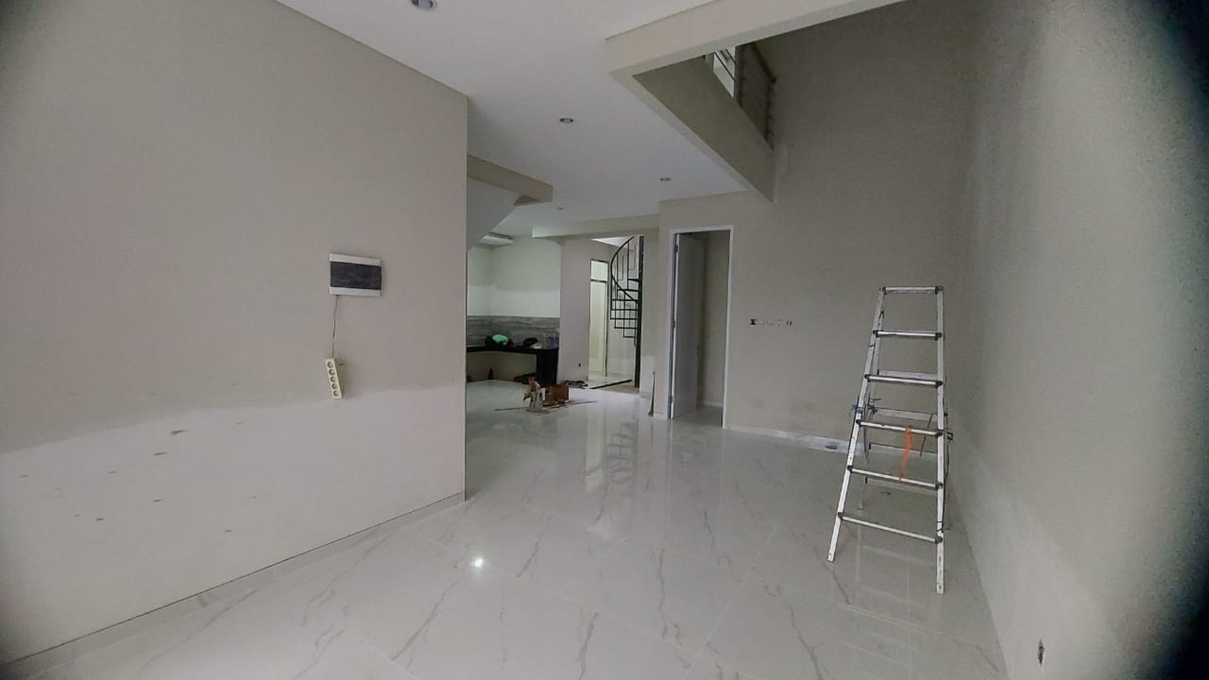 Rumah Hitung Tanah Area Cipete