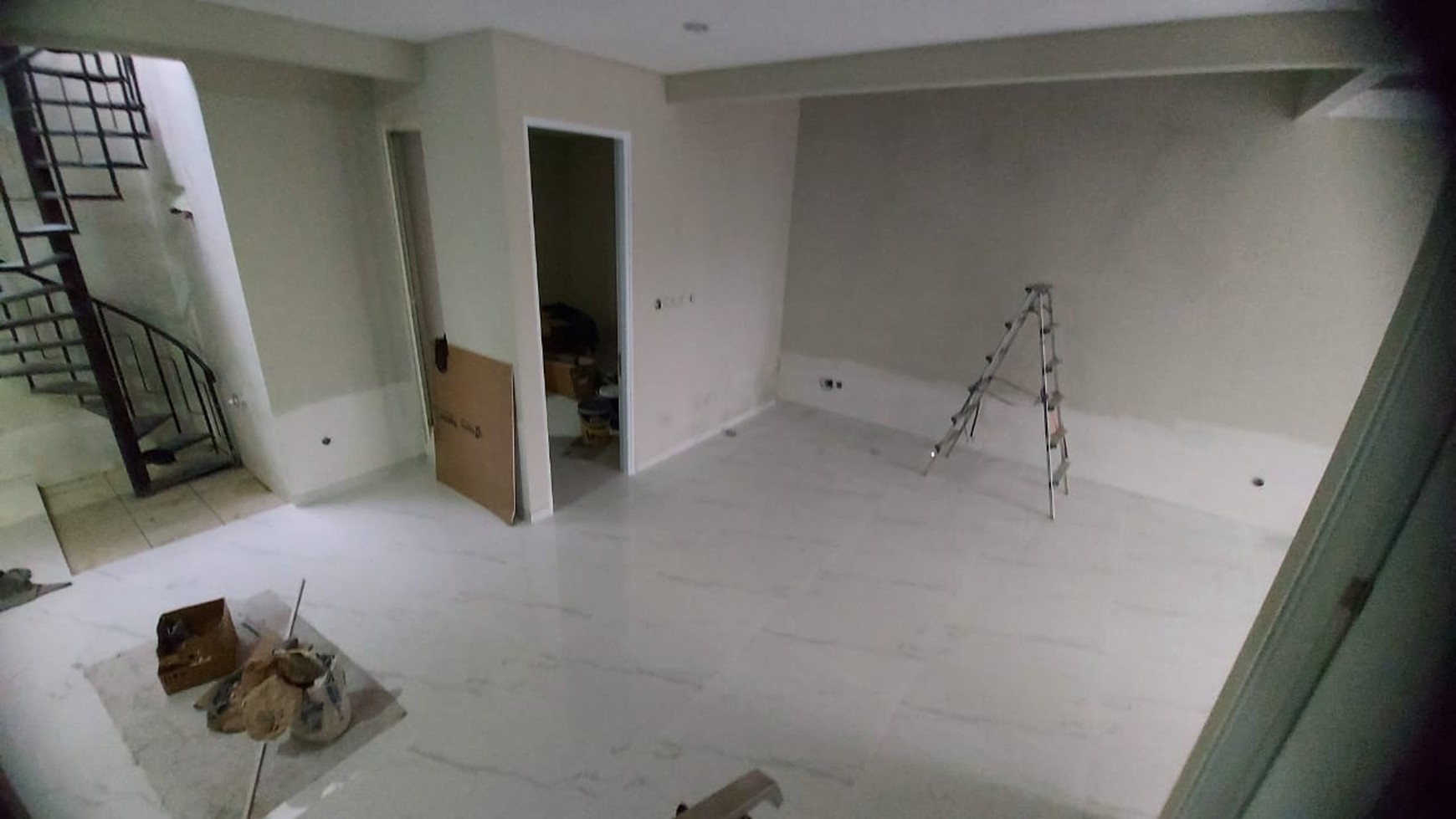 Rumah Hitung Tanah Area Cipete