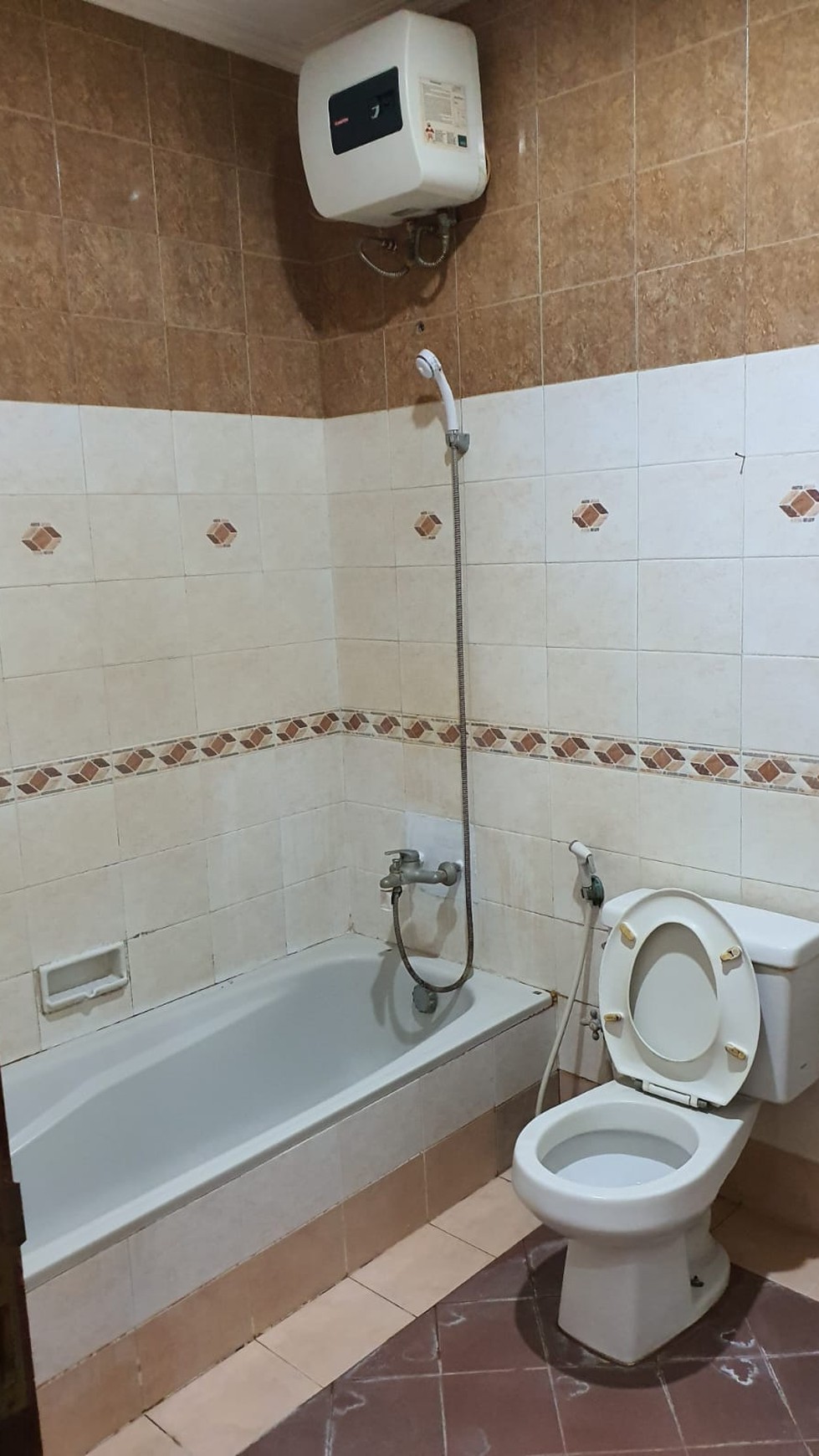 Rumah Hitung Tanah Area Cipete