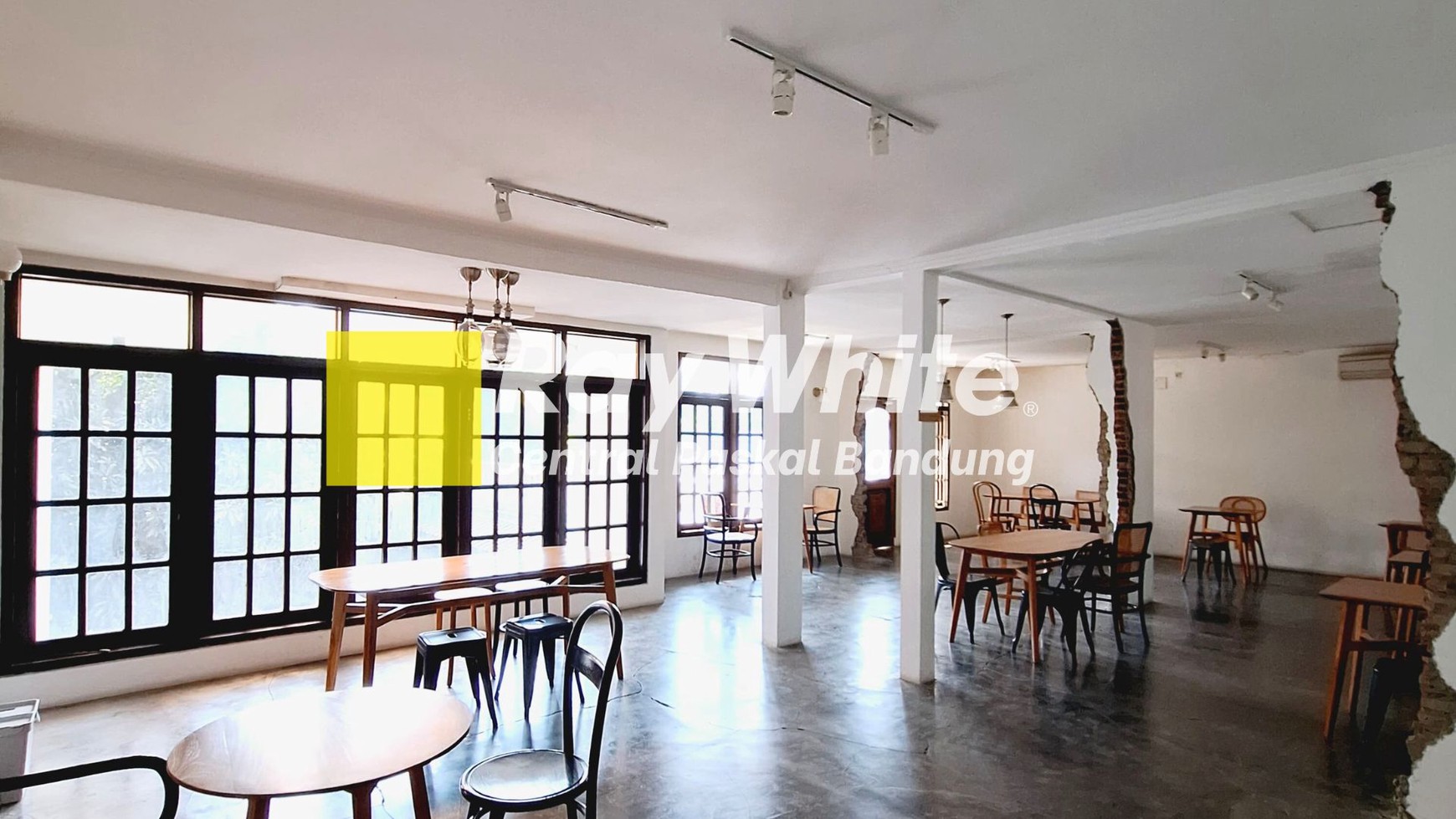 Rumah Hitung Tanah Area Cipete