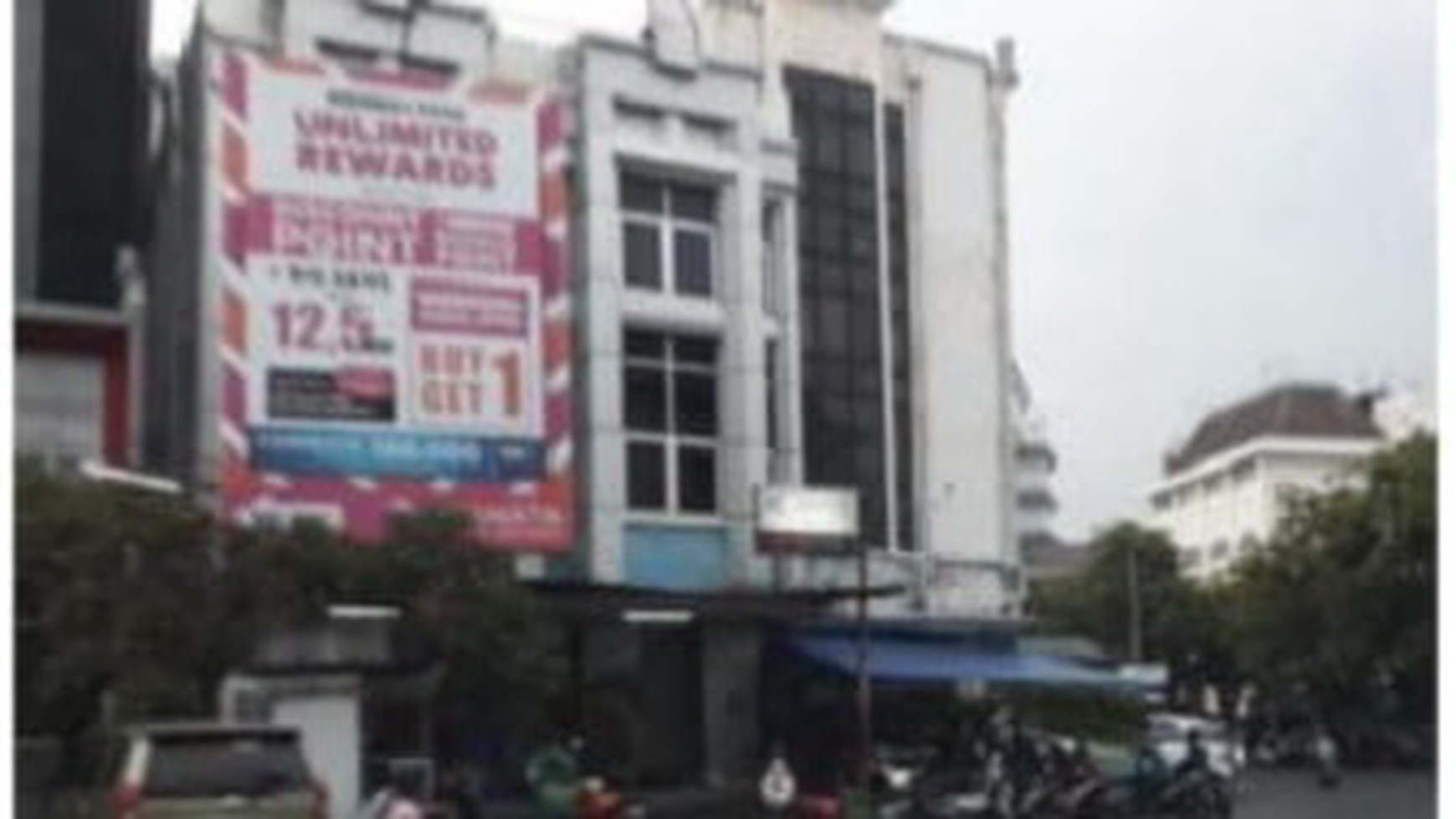 Dijual / Disewakan Ruko Surabaya Pusat di Jl.Kombes Pol M. Duryat - NOL Jalan Raya dekat Pregolan Bundar - Parkiran Mobil Luas Cocok buat Segala Usaha, Kantor ,Bank , Bakery , Cafe dll