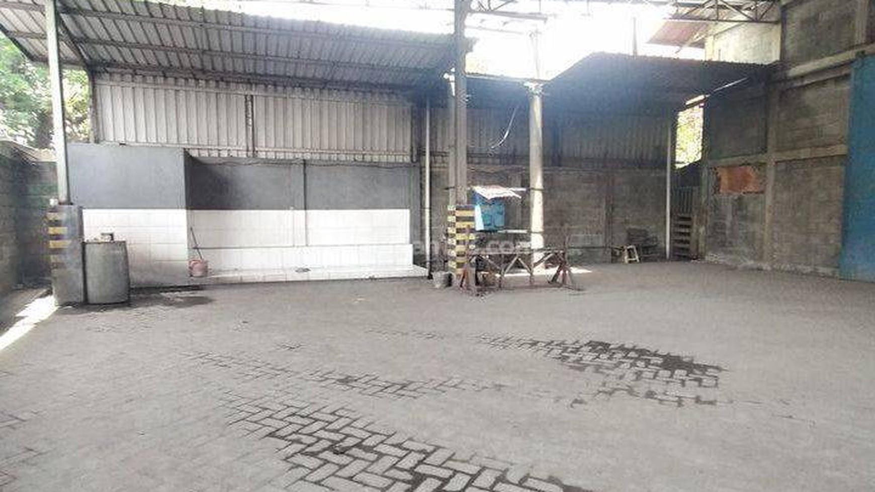 RS54. Dijual Gudang Jalan Raya Kletek, Sidoarjo