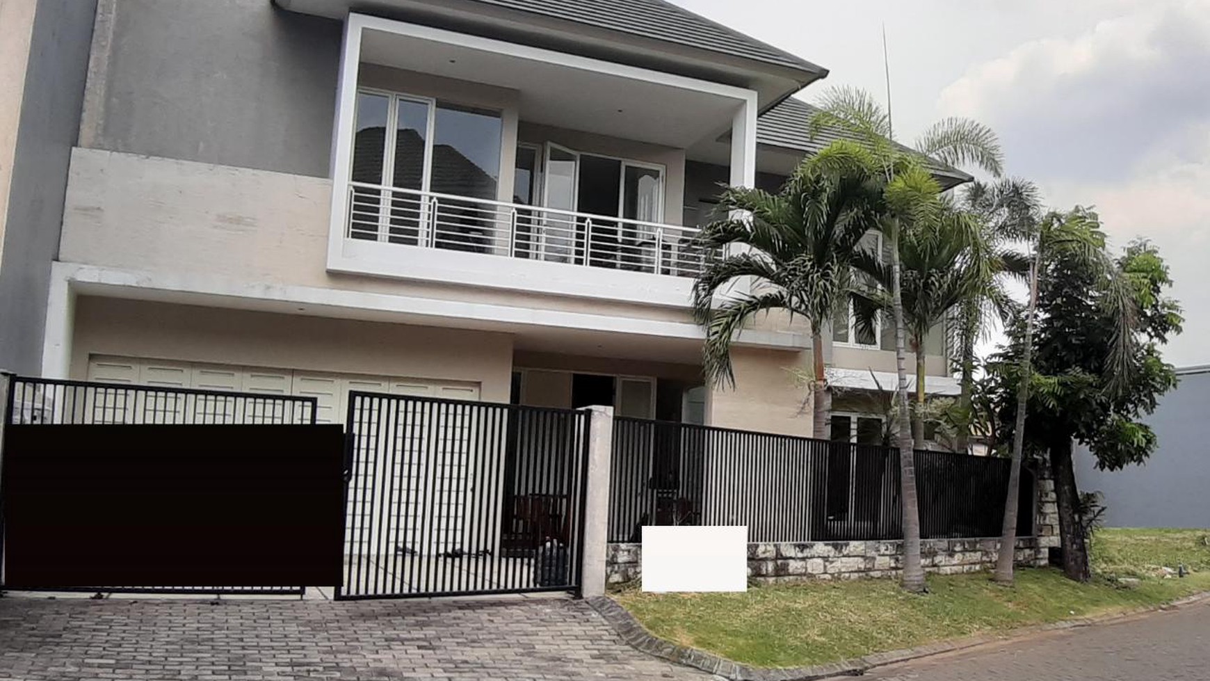 DIJUAL RUMAH GRAHA FAMILI 