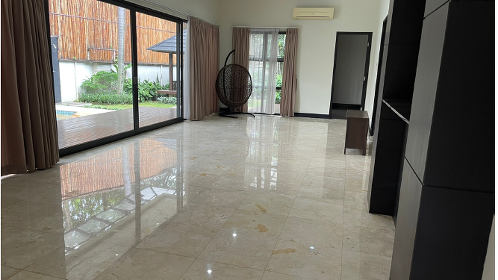  Rumah mewah 2 lantai private di cluster The Villas Kebagusan Jakarta Selatan