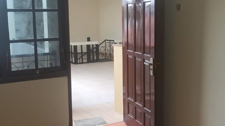 Disewakan Rumah 2 lantai Lokasi Dekat Jl Damai Ngaglik Sleman 