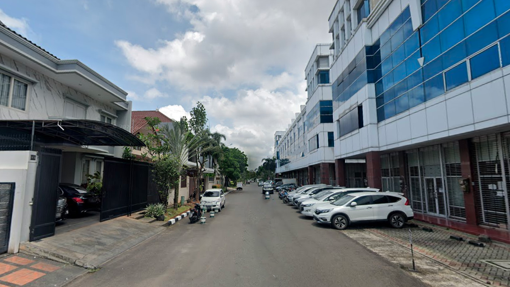 Dijual Ruko Bagus 3 lantai di Kembangan Jakarta Barat 