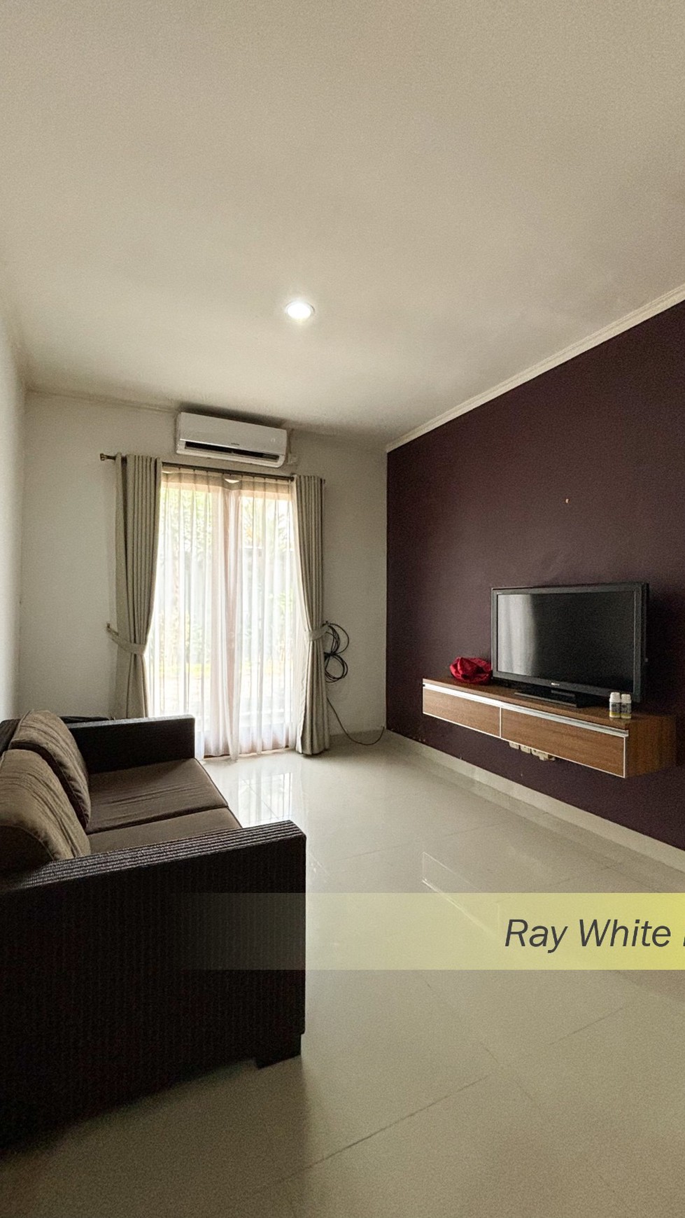 RUMAH HOOK FULLY FURNISHED DALAM KOMPLEK, TANGERANG SELATAN