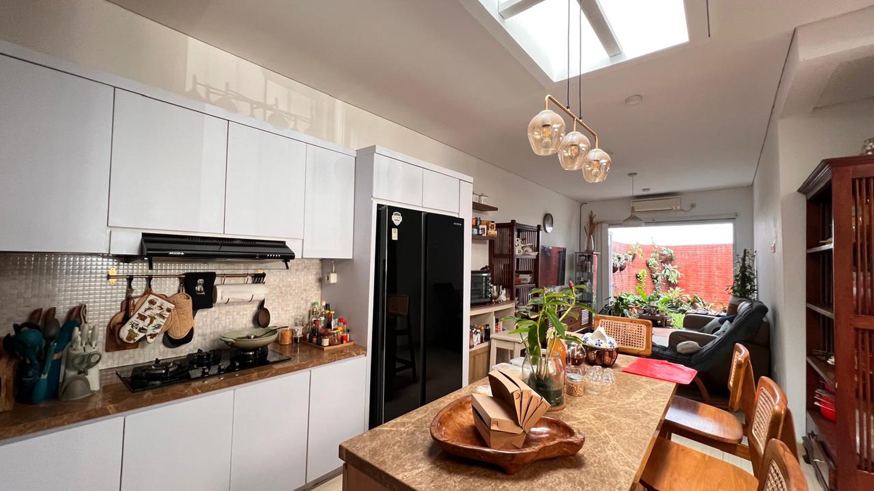 Rumah Hitung Tanah Area Cipete