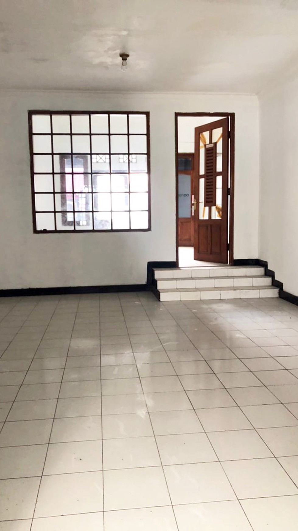 Rumah di Puri Indah Sidoarjo, bisa untuk rumah tinggal/kantor, bisa jadi 2 rumah !!