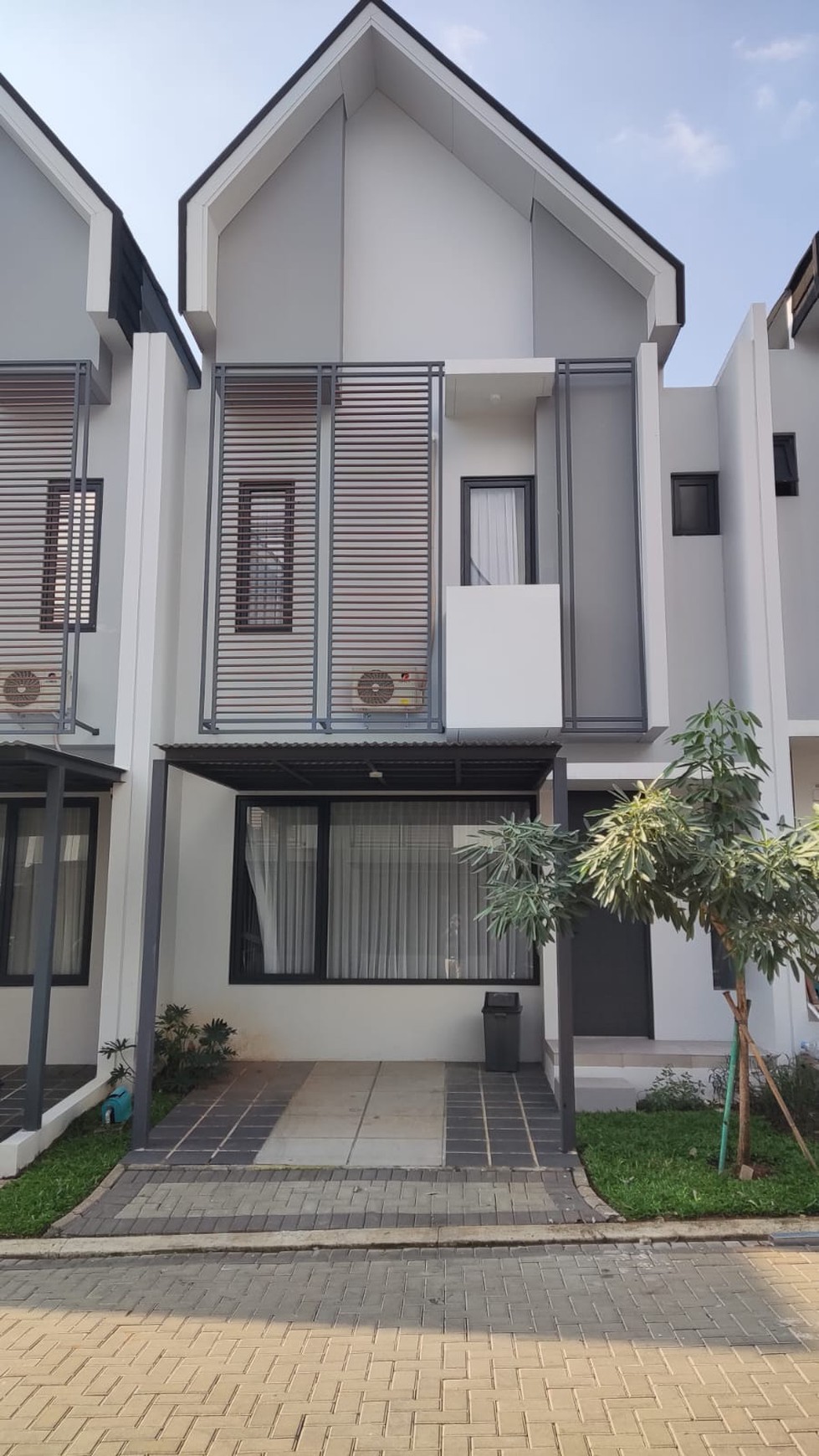 Fast Sale. Rumah modern Myza Cosmohouse, rumah baru... 