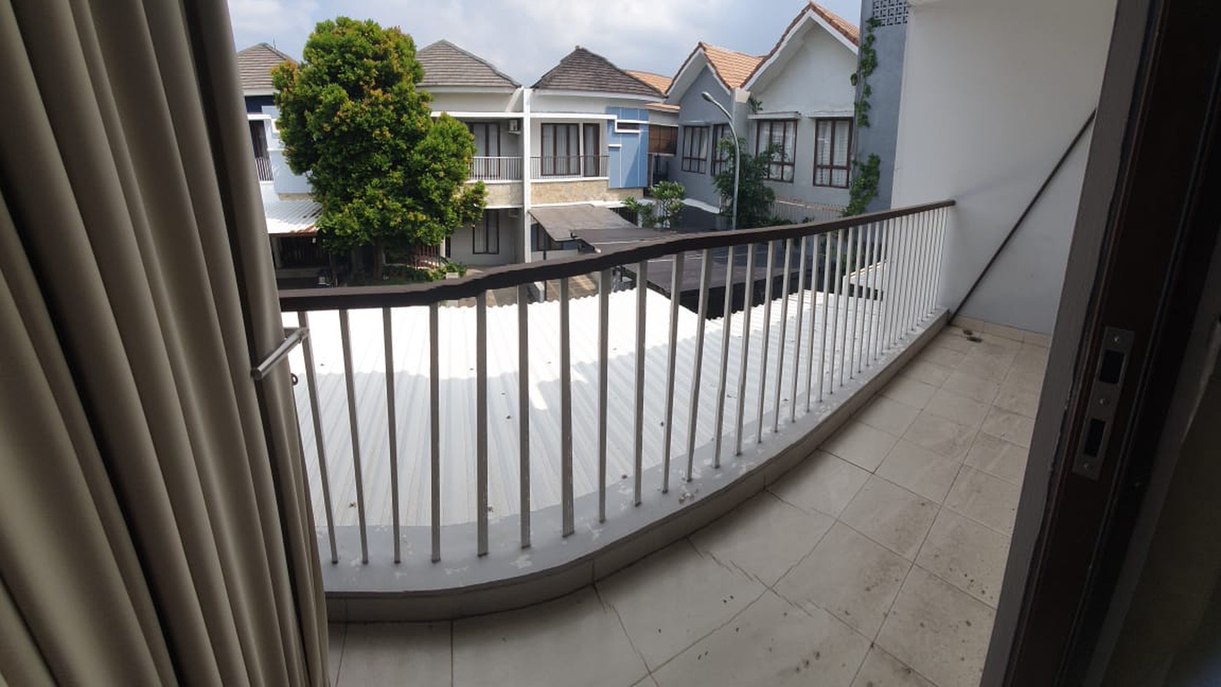 Rumah Bagus Di Discovery Fiore Bintaro Jaya Sektor 9