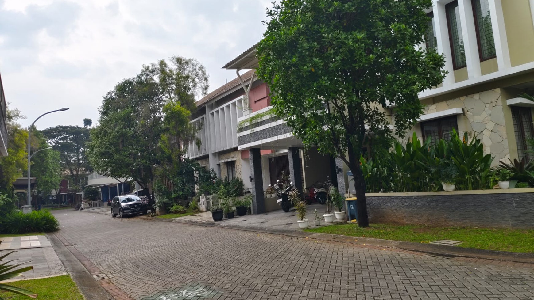 Rumah Bagus Di Discovery Conserva, Bintaro Jaya Sektor 9