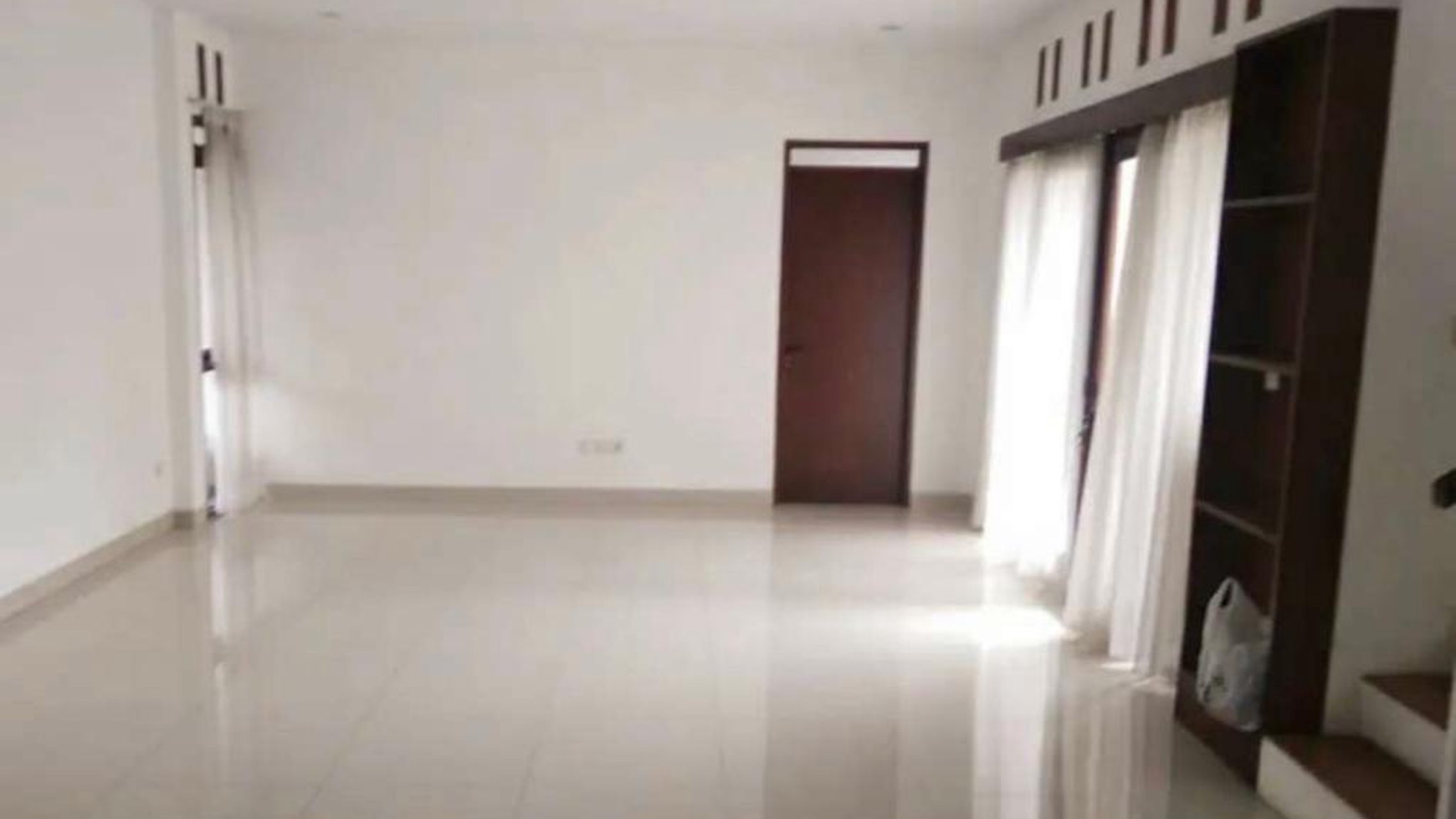 Rumah Lux Baru Semi Furnished di Sukaluyu Bandung Kota 