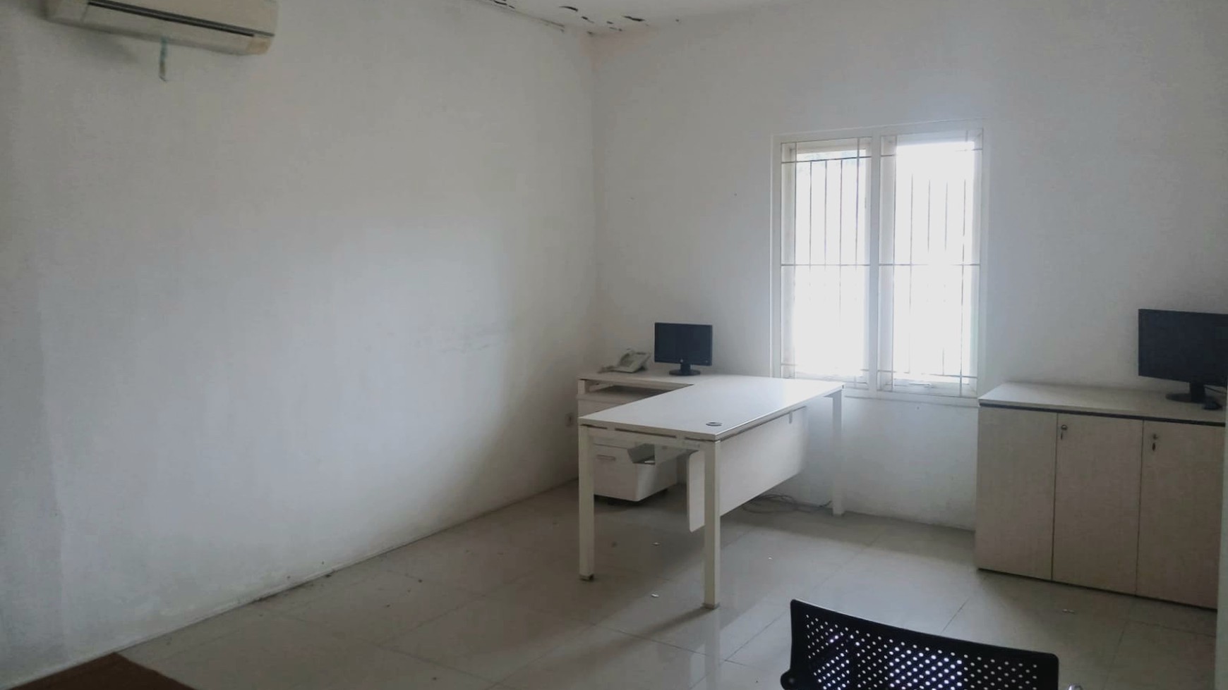 DiJual Ruko 3 Lantai Jl. Moch Seruji - Patrang, Jember