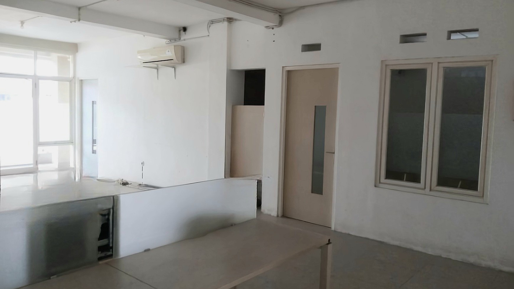 DiJual Ruko 3 Lantai Jl. Moch Seruji - Patrang, Jember