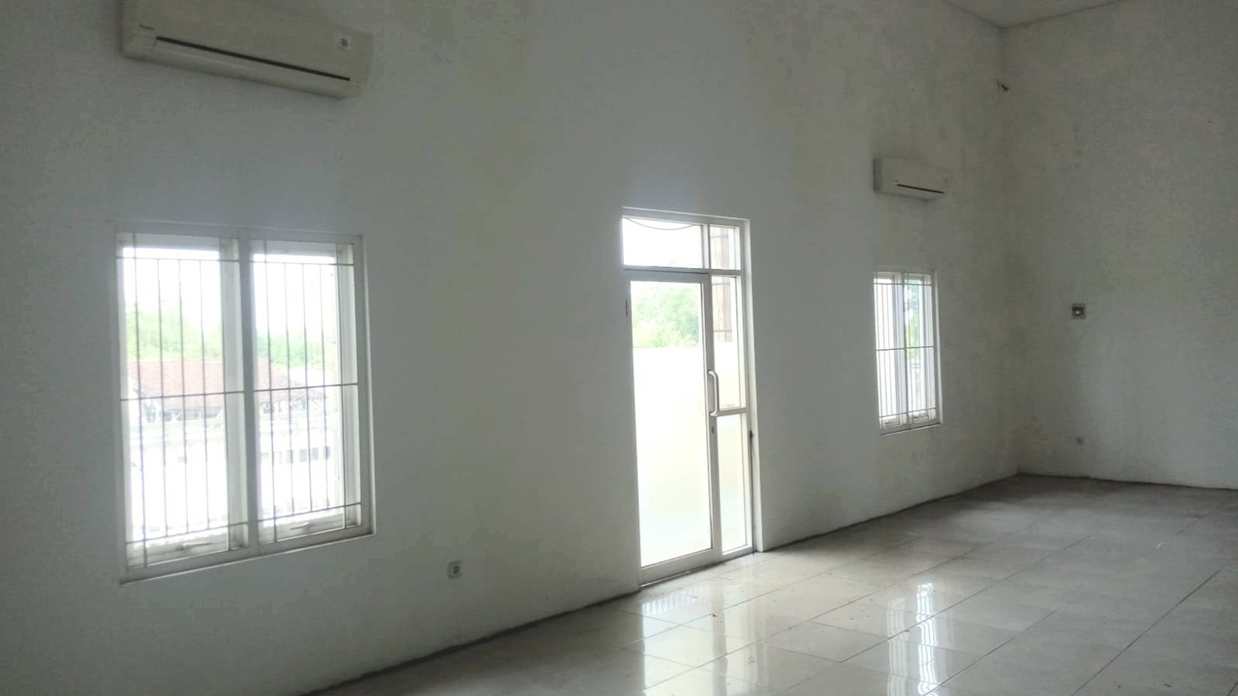 DiJual Ruko 3 Lantai Jl. Moch Seruji - Patrang, Jember