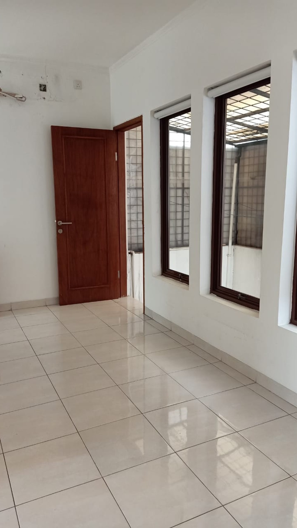 Rumah Cantik Minimalis dan Siap Huni @Bintaro Sektor 9