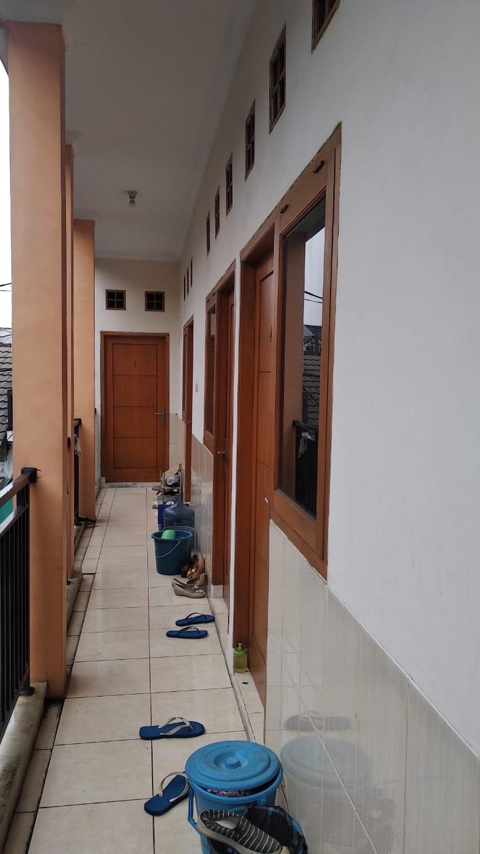 Kost2 dekat dg Univ Budi Luhur di Ciledug TangKot....