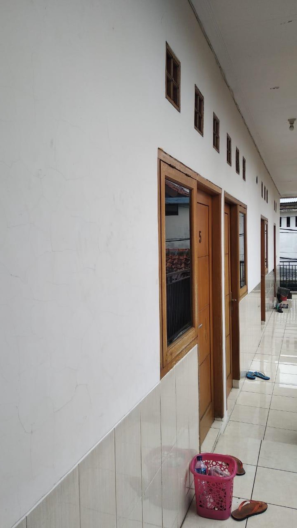 Kost2 dekat dg Univ Budi Luhur di Ciledug TangKot....