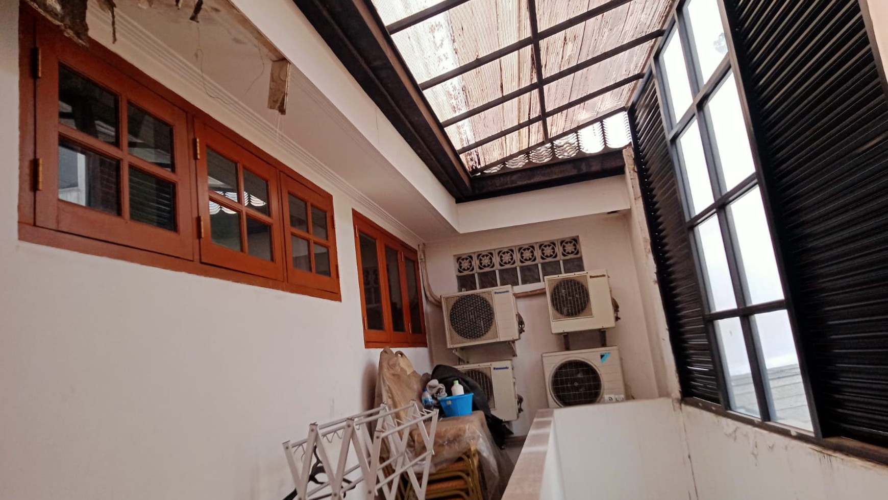 Dijual Rumah 2 Lantai di Kemanggisan 