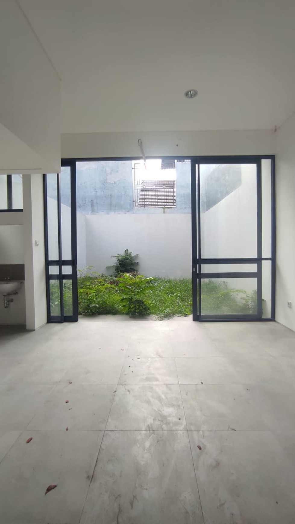 Dijual Ruko & Rumah Garden Hous di Grand wisata, Bekasi