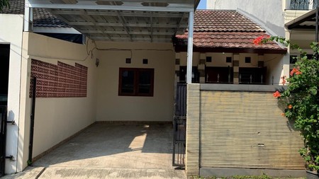 Rumah minimalis, 1 lantai, bebas banjir siap huni di Bintaro 