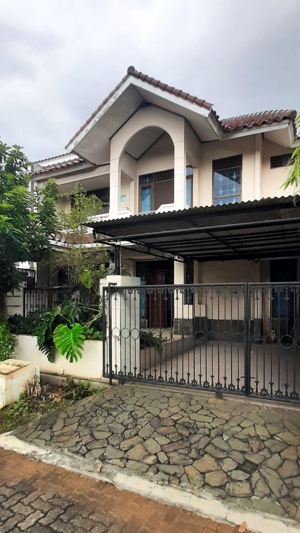 Rumah Siap Huni, Hunian Asri dalam Perumahan @Ciledug